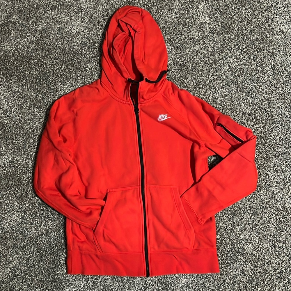 Men’s Nikes zip up jacket